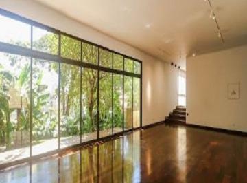 Casa de 4 quartos, São Paulo · Casa alto padrão belissima p/venda ou locação c/608m2 04 suites 06 vagas Real Parque Morumbi