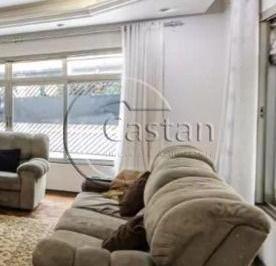 Casa · 305m² · 3 Quartos · 4 Vagas · Sobrado em Agua Rasa