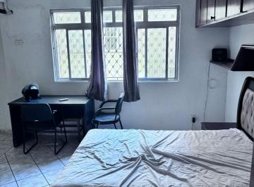 Apartamento , São Vicente · Sala Living à Venda no Itararé - 500m da Praia, Frente ao VLT e Ideal para Airbn