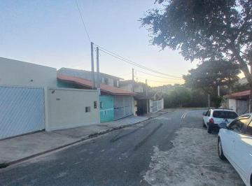 Casa de 2 quartos, São José dos Campos · Oportunidade, Casa Térrea, Jardim Santa Julia, 2 Dormitórios, 4 Vagas de Garagem, Quintal Grande