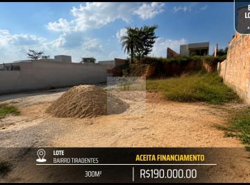 Terreno · 300m² · LOTE DE 300M² NO TIRADENTES - TOPOGRAFIA PLANA