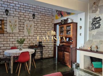 Vista da Sala e Lareira · Casa em Atibaia Jardim  -  Atibaia