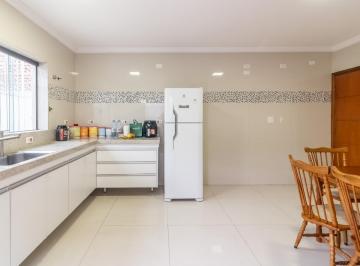 IMG_20260608_185339_000.jpeg · Agradável casa para venda em Vila Nossa Senhora do Retiro com 2 quartos, sendo 2 suítes, 154m² - cam