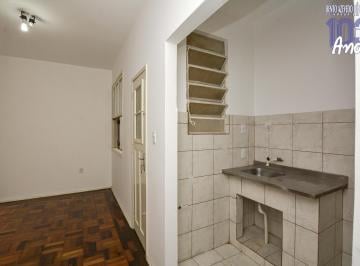 Apartamento de 2 quartos, Porto Alegre · Dois dormitórios na Riachuelo, frontal com sacada!
