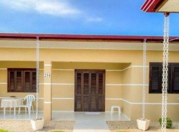 Casa · 194m² · 3 Quartos · 2 Vagas · Ótima residência localizada na Rosa do Mar/Passos de Torres