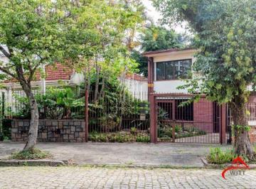 Casa · 154m² · 3 Quartos · 3 Vagas · Com 3 quartos e 2 banheiros, ampla sala com garagem para 03 carros.
