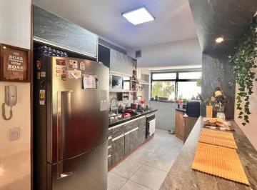 Cozinha-Amplo. · Apartamento 3 Dormitórios com Suíte e Sacada Integrada à Venda Ciddae Baixa.