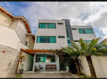 Casa de 3 quartos, Balneário Camboriú · Alugue e comece a viver o melhor da Praia dos Amores!