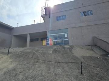 Foto 01 · Salão Comercial de Alto Padrão à Venda em Santana de Parnaíba-SP, Bairro Chácaras São Luís: 3 Banhei