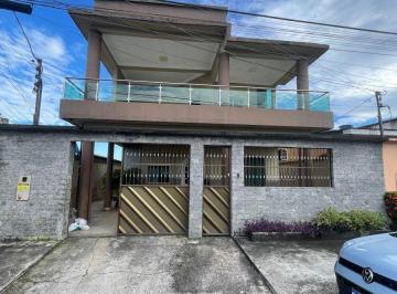 Casa de 5 quartos, Manaus · Casa Duplex - Parque 10 - Em rua fechada com guarita
