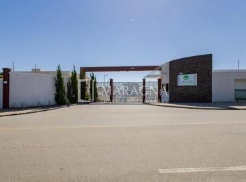 1 · Terreno em condomínio com 624m² privativos, portaria 24h e área de lazer. Ao lado do Parque Atuba