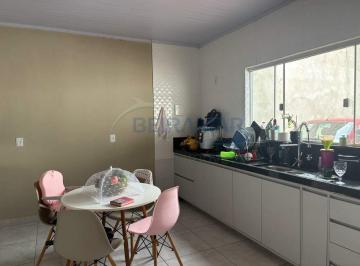 Casa · 140m² · 3 Quartos · 3 Vagas · Casa de 3 Quartos, 2 Suites e Vaga de Garagem à Venda - Lago Norte 