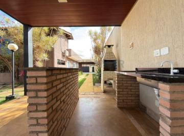 Casa · 244m² · 4 Quartos · 5 Vagas · Residencial Fênix | Casa com 4 Quartos (1 Suíte), 2 Semi suítes, Piscina e Churrasqueira para locaçã