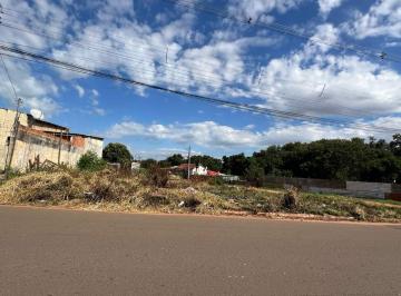 Terreno · 298m² · TERRENO DE ESQUINA Á VENDA BAIRRO PIONEIROS