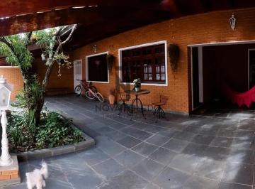 Casa · 250m² · 4 Quartos · 3 Vagas · CASA EM CONDOMÍNIO FECHADO COM 4 DORM, SENDO 2 SUÍTES - 5 BANHEIROS E ÁREA GOURMET - CONDOMÍNIO ELDO