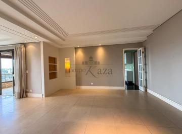 Apartamento · 203m² · 4 Quartos · 3 Vagas · Oportunidade - Apartamento - Residencial Bonaire - Jardim Aquarius - 4 Dormitórios - 203m².