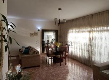 Casa · 250m² · 2 Quartos · 1 Vaga · Casa Residencial - Centro - 180m² - 2 Dormitórios.
