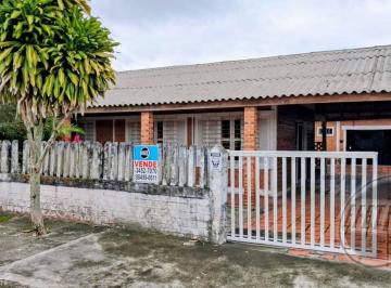 Casa · 196m² · 2 Quartos · 3 Vagas · Casa para venda em Pontal Do Paraná de 196.00m² com 2 Quartos, 2 Suites e 3 Garagens