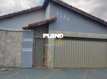 Casa · 125m² · 3 Quartos · 2 Vagas · Casa para alugar em Jardim Brasilândia de 125.00m² com 3 Quartos, 1 Suite e 2 Garagens