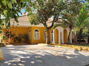 Casa · 330m² · 3 Quartos · 2 Vagas · Casa para alugar em Vivendas Do Lago de 330.00m² com 3 Quartos, 3 Suites e 2 Garagens