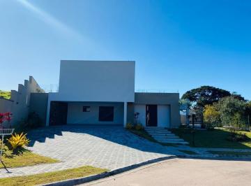 Casa · 348m² · 5 Quartos · 6 Vagas · Casa de Condomínio para venda em Medeiros de 348.00m² com 5 Quartos, 5 Suites e 6 Garagens