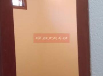Casa · 80m² · 2 Quartos · 1 Vaga · Sobrado comercial em excelente localização