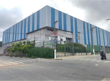 Comercial · 7000m² · 10 Quartos · 57 Vagas · Locação: Galpão Comercial 7.000m² em Jaguaré, SP