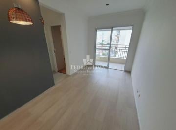 Apartamento · 54m² · 2 Quartos · 3 Vagas · Apartamento no Tatuapé, a duas quadras do Metrô Carrão, 54m2, 2 dormitórios sendo 1 suíte e 3 vagas.