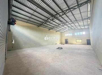 Comercial · 360m² · 4 Vagas · Galpão disponível para locação no bairro Marta Helena em Uberlândia-MG