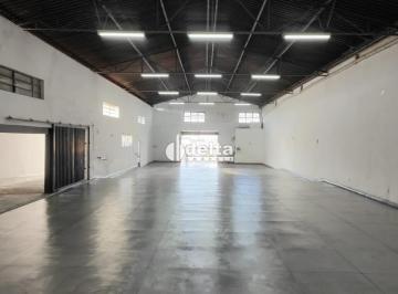 Comercial · 508m² · 4 Vagas · Galpão disponível para locação no bairro Presidente Roosevelt em Uberlândia-MG