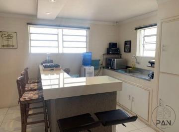 Casa de 3 quartos, Botucatu · Casa para venda em Centro de 163.00m² com 3 Quartos e 1 Garagem