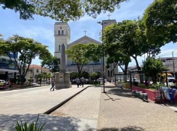 Comercial · 328m² · Loja para venda em Centro de 328.00m²