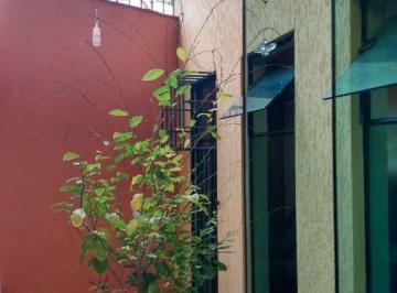 Casa · 216m² · 3 Quartos · 4 Vagas · Sobrado para venda em Centro de 216.00m² com 3 Quartos, 1 Suite e 4 Garagens
