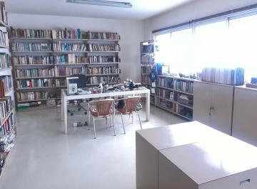 Apartamento · 270m² · 2 Quartos · 2 Vagas · Cobertura!!! Local nobre!!! Itaim Bibi!!! Ensolarado!!! 2 vagas!!!