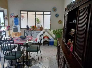 Casa · 144m² · 3 Quartos · 2 Vagas · Sobrado para venda em Centro de 144.00m² com 3 Quartos, 2 Suites e 2 Garagens