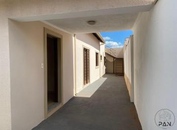 Código do Imóvel: CM1799843-8 - Imóvel anunciado por Imobiliaria Pan - CRECI 410 · Casa para venda em Centro de 136.00m² com 3 Quartos, 1 Suite e 3 Garagens