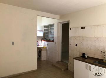 Casa en Venda de 3 quartos Vila dos Lavradores · Casa para venda em Vila Dos Lavradores de 280.00m² com 3 Quartos, 1 Suite e 3 Garagens