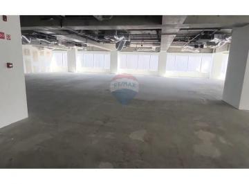 Comercial · 500m² · 1 Quarto · Sala Comercial para alugar em Alphaville Industrial de 500.00m² com 1 Quarto e 1 Suite