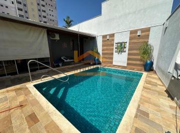 Casa · 182m² · 3 Quartos · 2 Vagas · Casa para venda em Centro de 182.00m² com 3 Quartos, 1 Suite e 2 Garagens
