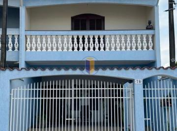 Casa · 151m² · 3 Quartos · 2 Vagas · Casa para venda em Centro de 151.00m² com 3 Quartos e 2 Garagens