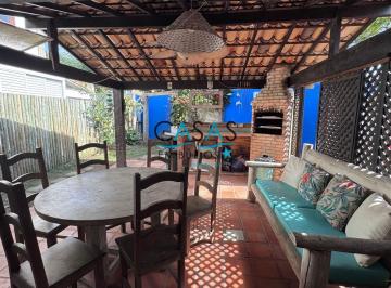 Casa · 2 Quartos · 1 Vaga · Ótima casa 2 quartos em condomínio à venda próximo a praia Manguinhos Armação de Búzios
