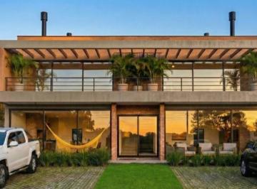 Apartamento · 143m² · 2 Quartos · 1 Vaga · Apartamento 2 Dormitórios Térreo no Centro, Loteamento Panorâmico