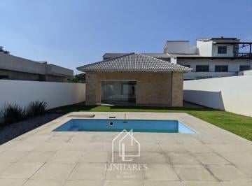 Casa · 207m² · 6 Quartos · 4 Vagas · Casa alto padrão no Atlântico Leste