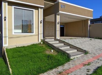 Casa · 198m² · 3 Quartos · 2 Vagas · Sofisticação em condomínio fechado.
