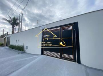 Casa · 65m² · 2 Quartos · 2 Vagas · Espaçosa Casa à Venda em Plataforma Mongaguá - 2 Quartos e Piscina