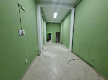 Comercial · 40m² · Loja Térrea em Rua Movimentada, para alugar, 40 m² Área Útil, c/ Salão Principal e 1 Banheiro,  Área