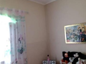 Casa · 90m² · 2 Quartos · 2 Vagas · Casa com 2 quartos no Jardim Melvi.