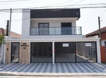 Casa · 67m² · 3 Quartos · 1 Vaga · Excelente sobrado de condomínio com 03 dormitórios, sendo 01 suíte, sacada com churrasqueira, 01 vag