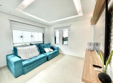 Casa · 160m² · 3 Quartos · 3 Vagas · CASA 3 QUARTOS COM 1 SUITE
COM PISCINA E CHURRASQUEIRA A CARVÃO