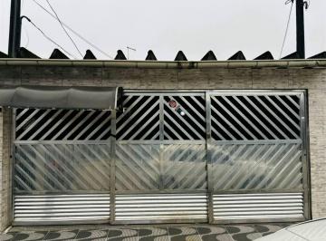 Casa · 130m² · 3 Quartos · 3 Vagas · Excelente casa com 03 dormitórios sendo 01 suíte, 03 vagas de garagem, edícula com banheiro e ampla